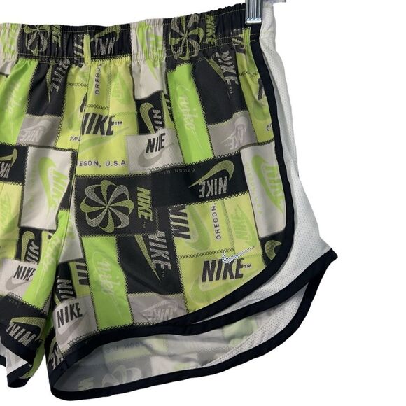Nike ICON Clash Oregon Womens Dri-Fit Tempo Shorts medium - Picture 5 of 16